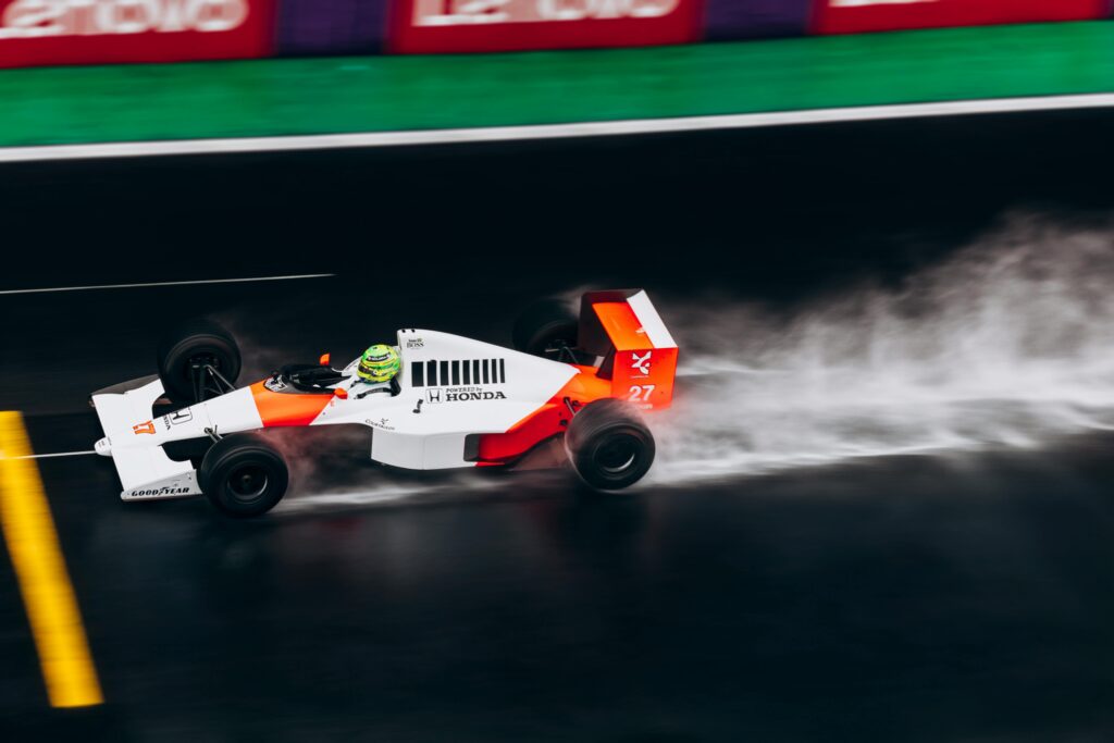 કિમ-હેમિલ્ટન અસર: એસ્ટેલ મેનરના રહસ્યમય શીખરા પળો