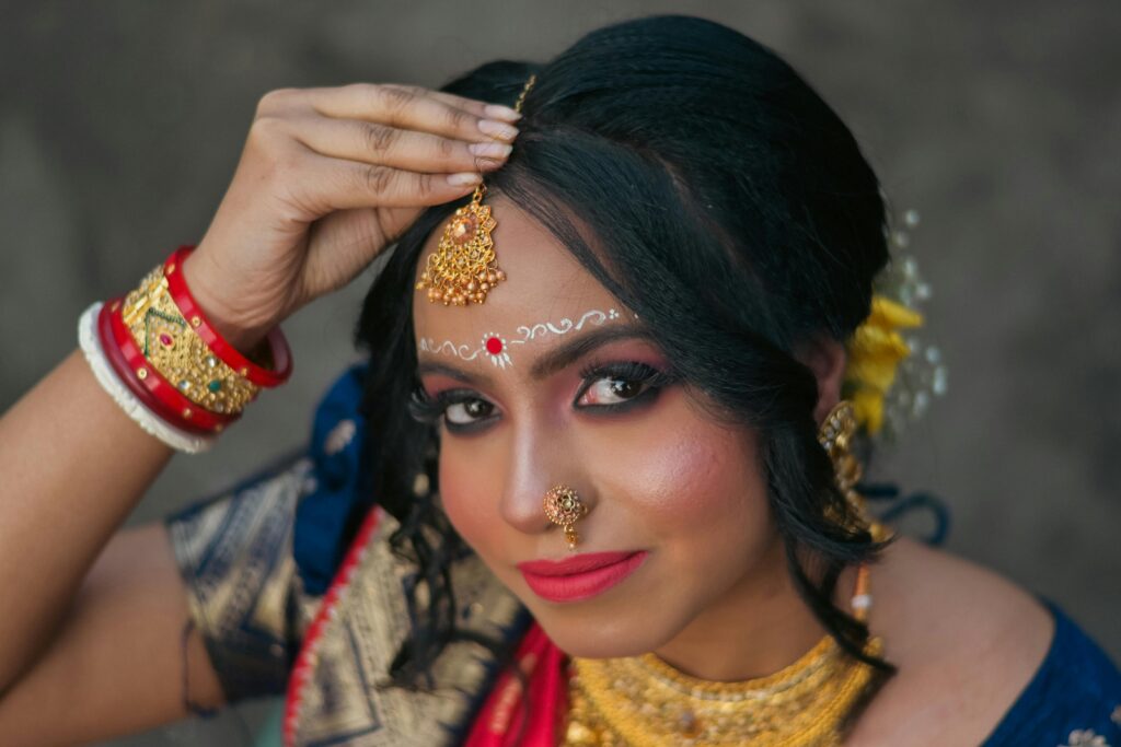 વાંકેડેના ભવ્ય મંચ પર નિતા અંબાણીનો હાથેલ્હાવ: એક ચળકતું મોહક રમણય