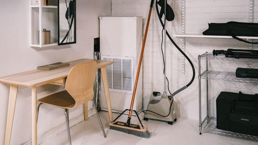 AI Meets Efficiency: PUDU ET1 Transforms Small-Space Cleaning