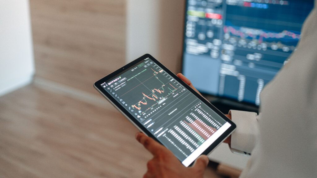 Mind Over Metrics: Elevating Enterprise Decisions with Real-Time Insights