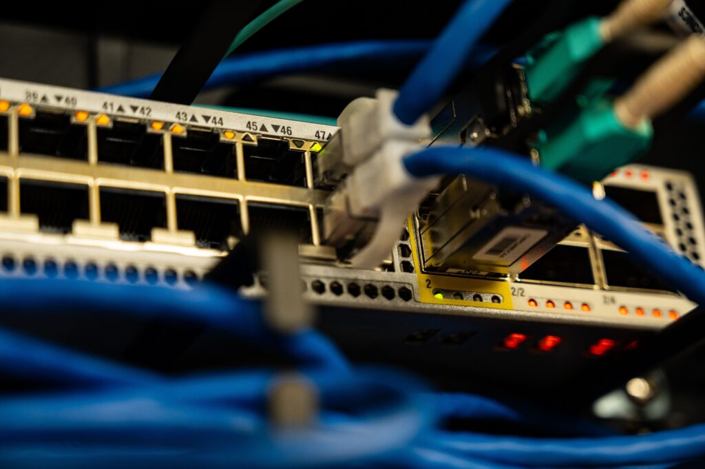 Band Together: Deciding Between Dual-Band and Tri-Band Routers for Your Devices