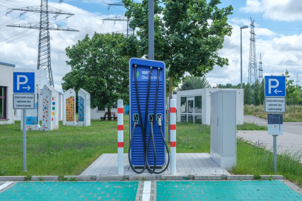 Charging Ahead: U.S. Drivers Embrace Electric Vehicles as Infrastructure Strengthens